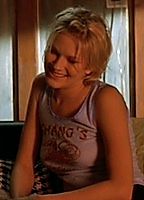 Nicholle Tom