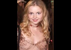 Izabella Miko