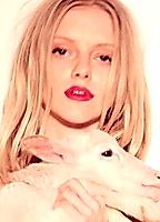Elle Evans