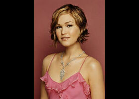 Julia Stiles