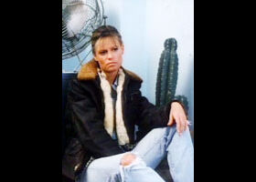 Kay Lenz