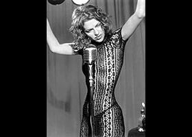 Sandra Bernhard