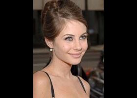 Willa Holland