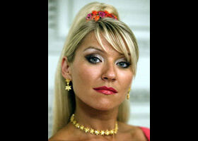 Zoe Lucker