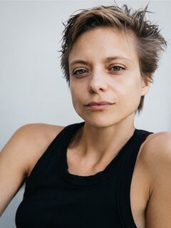 Lizzie Brochere