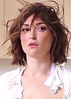 Milana Vayntrub