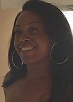 DomiNque Perry