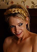 Riki Lindhome