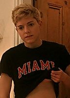 Mae Martin