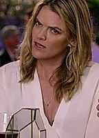 Elizabeth Bond