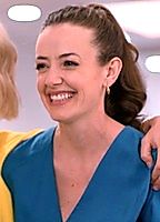 Stephanie Allynne