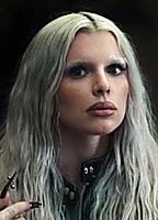 Julia Fox