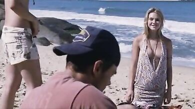 Turistas scene TWO