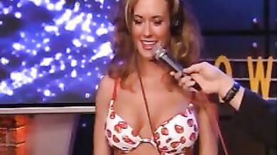Howard Stern [TV-Series 1994-2005] scene 4