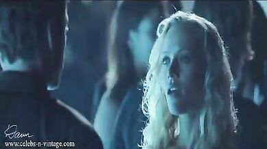 Kiss Kiss Group sex Bang scene 10