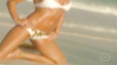 Sports Illustrated: Swimsuit 2006 scene 4