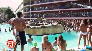 Spring Breakers (2012)