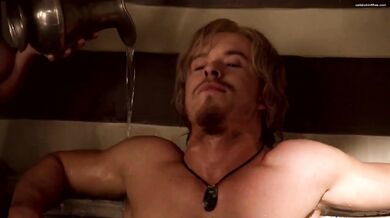 Spartacus: War of the Damned (2010) S03E02