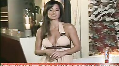 E! News