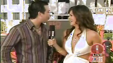 E! News scene 2