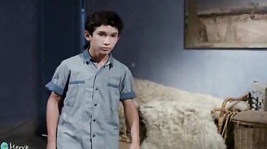 Asfour Stah scene 2