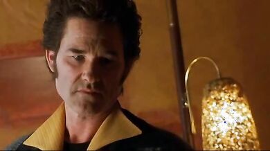 3000 Miles to Graceland scene 9