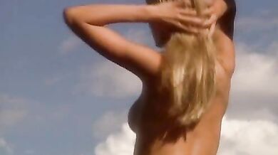 Sports Illustrated Swimsuit Issue 2003 scene 3