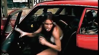 Bikini Bandits Experience scene 2