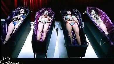 Bikini Bandits Experience scene 2