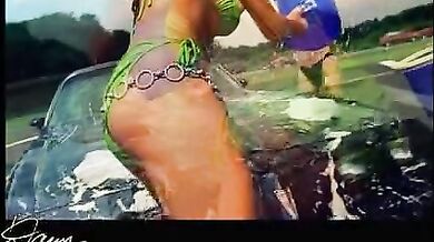 Bikini Bandits Experience scene 8