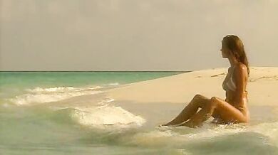 Sports Illustrated Swimsuit Issue 1998 scene 2