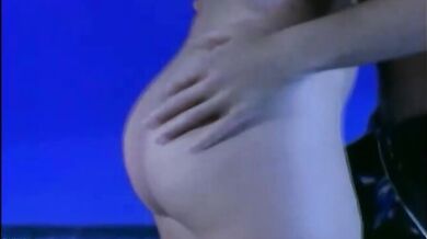 Femalien scene 2