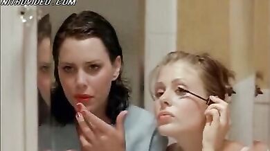 Mascara scene 11