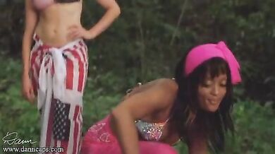 Death to the Supermodels scene 2