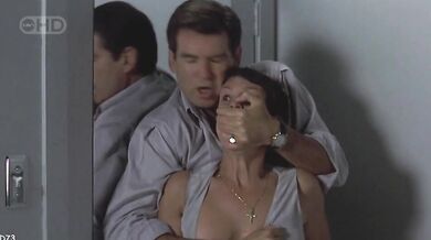 The Tailor of Panama scene 4
