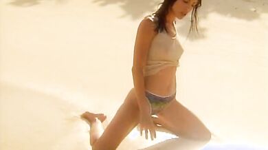 Sports Illustrated Swimsuit Issue 1999 scene 5
