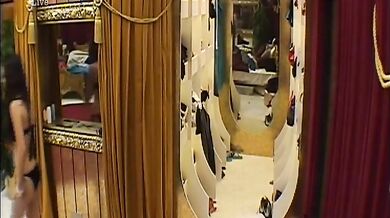 Big Brother:  UK scene 12