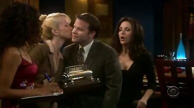 The New Adventures of Old Christine scene 2