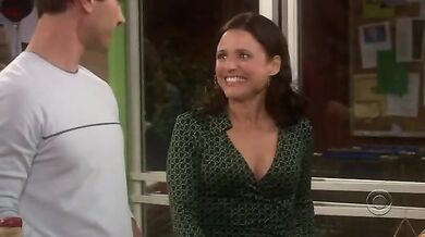 The New Adventures of Old Christine scene 3