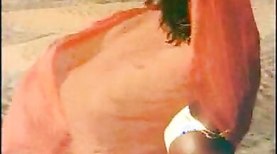 MTV Uncensored: Sports Illustrated Swimsuit Issue 2001 scene 6