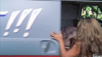 Katy Mixon Ass Scenes in My Name is Earl