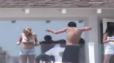 Unknown Show or Clip 211