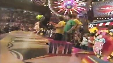Lindsay Lohan Upskirt During Nickelodeon Kids' Choice Awards
