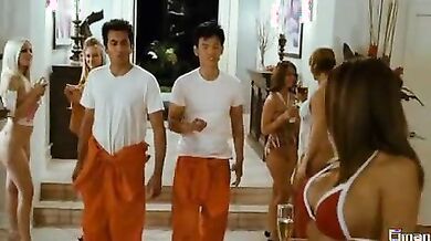 Harold & Kumar Escape from Guantanamo Bay scene 12