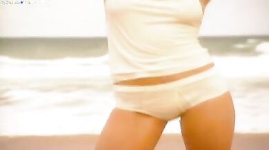 Sports Illustrated Swimsuit Issue 2002 scene 4