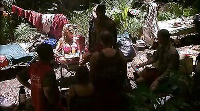 I am a Celebrity, Get Me Without Here! scene 9
