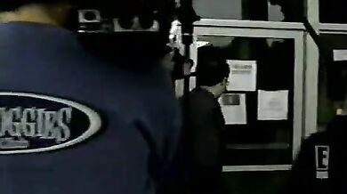 E! News scene 7
