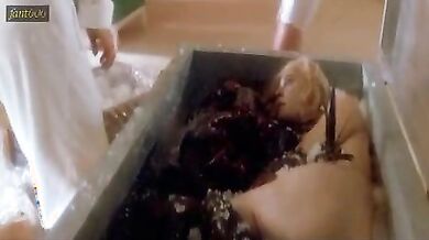 Where the Truth Lies scene 17