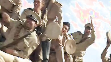 100 Rifles