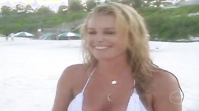 Sports Illustrated: Swimsuit 2006 scene 2